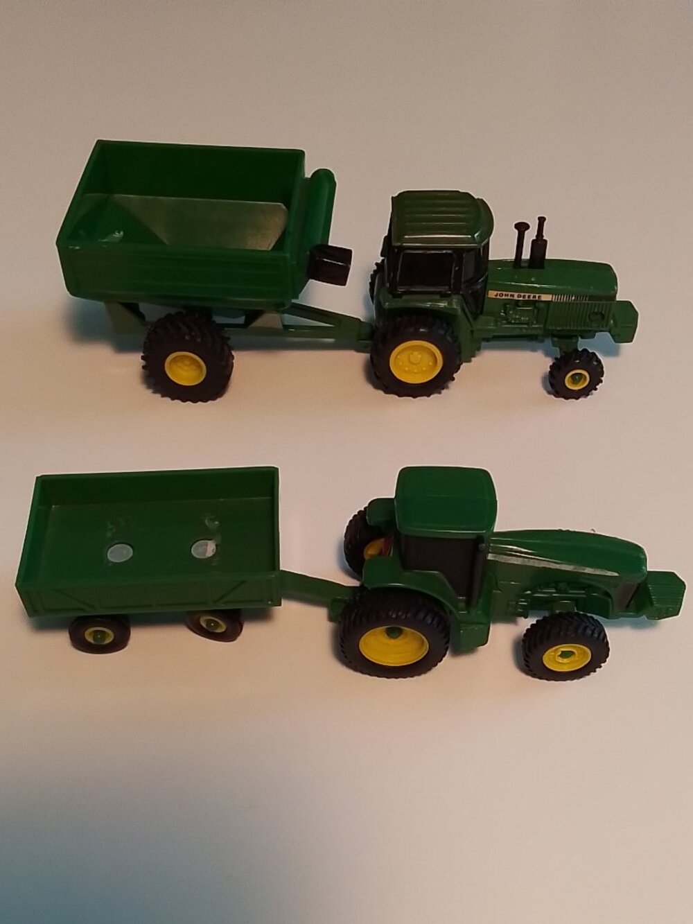 ERTL John Deere Green Metal & Plastic Lot 2 Tractors 2 Wagons Grain & Barge 1/64